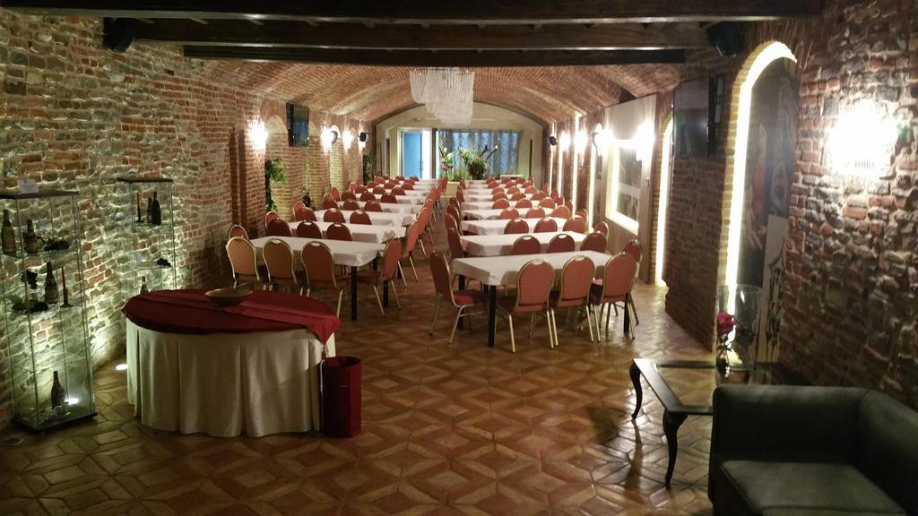 Hotel Calissano Alba  Ngoại thất bức ảnh