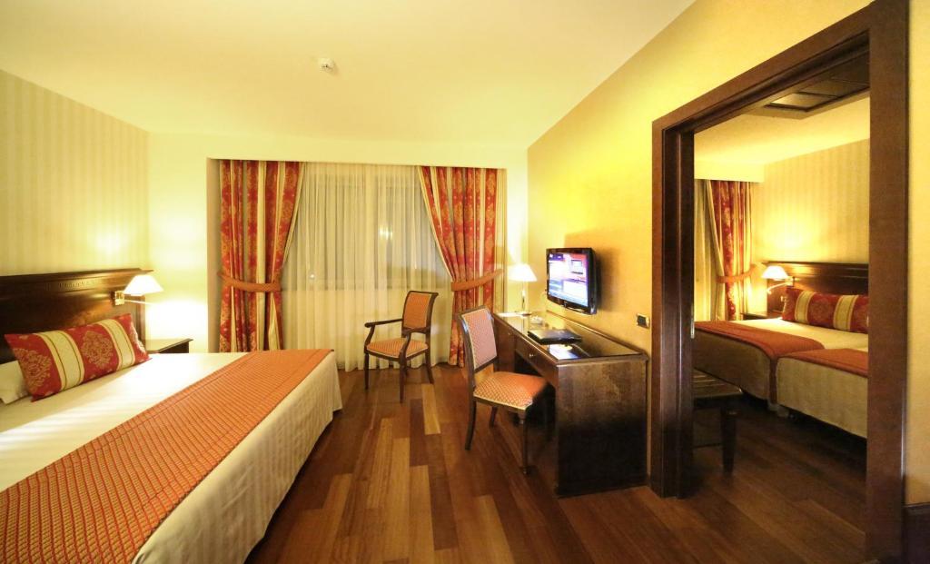 Hotel Calissano Alba  Phòng bức ảnh