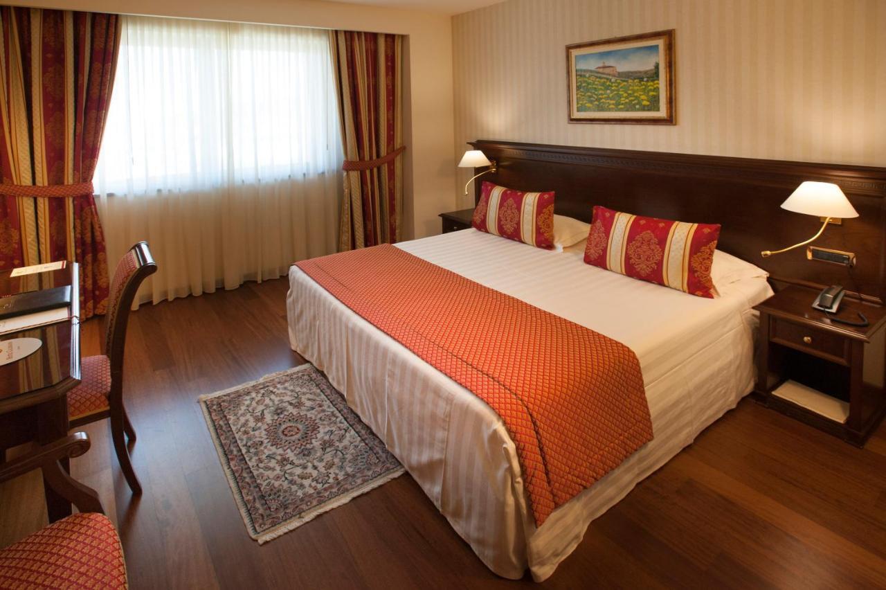 Hotel Calissano Alba  Ngoại thất bức ảnh